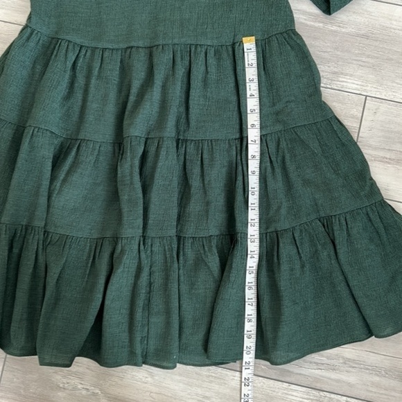 Lulu’s size small green holiday dress mini - Picture 10 of 12